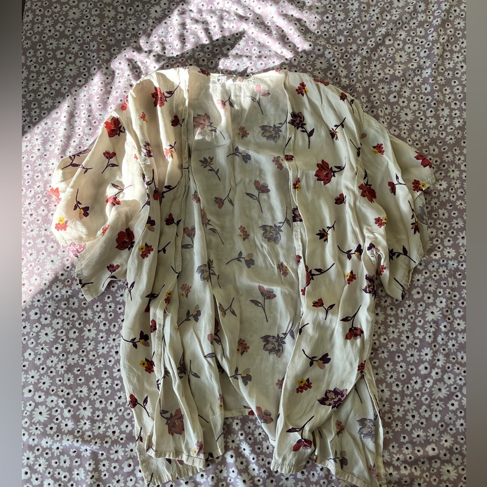 American Eagle Don’t Ask Why Floral Kimono